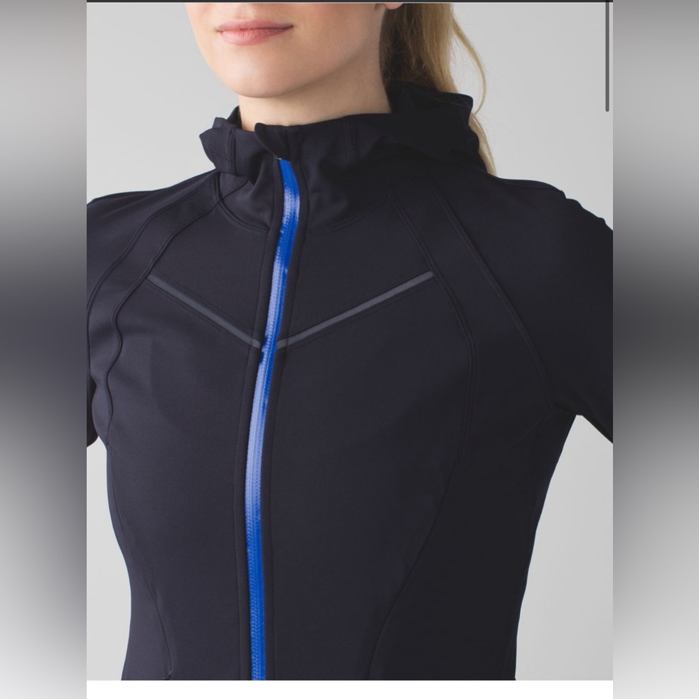 Lululemon Rain-On Train-On Jacket
Naval Blue-Size 4